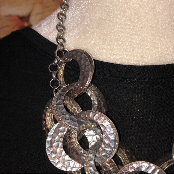Chico's Double Strand Silver Alligator Print Rings 20.5" Necklace - Picture 4 of 9